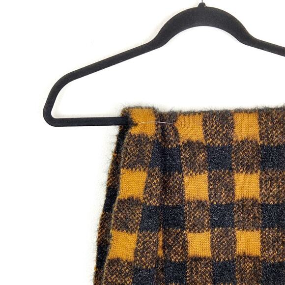 NWT Plaid Winter Scarf Black & Mustard Metallic - Picture 5 of 6